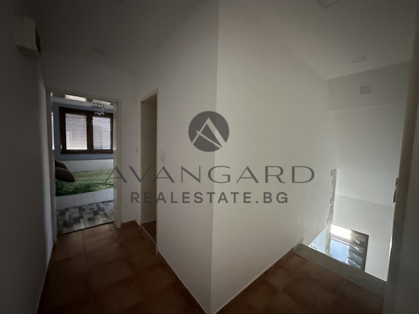 Luxury maisonette! Center!