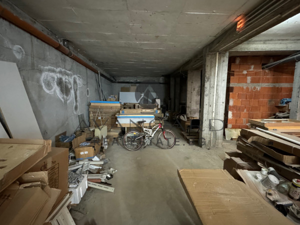 Night Bar / Fitness / Warehouse / Shop