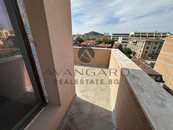 ПРОСТОРЕН ТРИСТАЕН / ТОП ЛОКАЦИЯ / НОВА СГРАДА