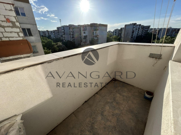 One bedroom! Real square footage! Thrace!