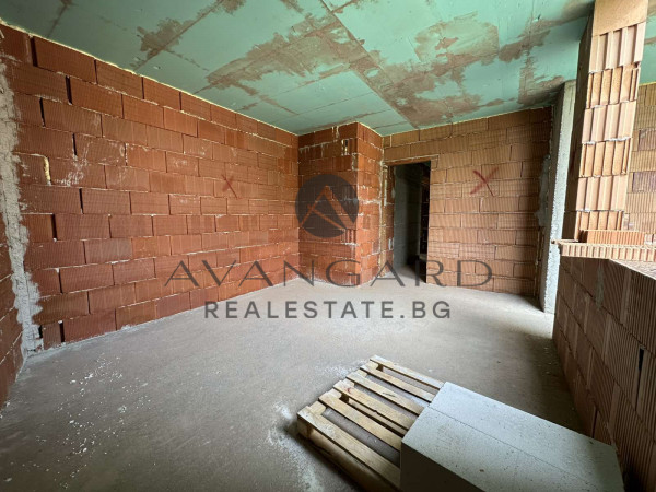 ПРОСТОРЕН ДВУСТАЕН АПАРТАМЕНТ / КЪРШИЯКА