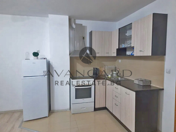 ДВУСТАЕН ТОП ЛОКАЦИЯ!