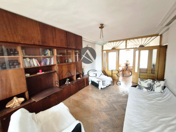 ЧЕТИРИСТАЕН  АПАРТАМЕНТ С РЕАЛНА КВАДРАТУРА / КАМЕЛА