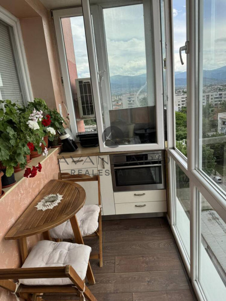 Stylishly furnished to Vasil Kolarov