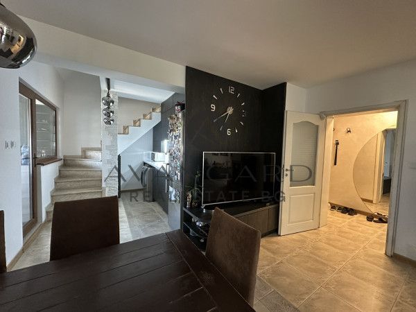 Luxury maisonette! Center!