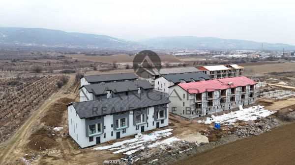 Three -storey house with Act 16 in Markovo