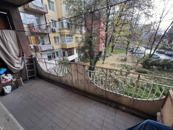 REAL SQUARE !! THREE-ROOM APARTMENT IN THRACIA NEXT TO AQUALAND!! FREE PARKING!!