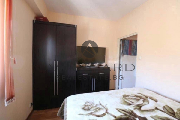 Furnished one -bedroom white birch