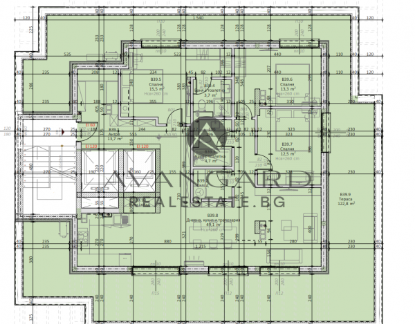 ЧЕТИРИСТАЕН В ЛУКСОЗНА СГРАДА / МОЛ ПЛАЗА