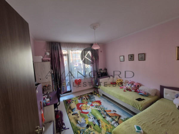 A two -bedroom apartment with parking space/ Okoomila