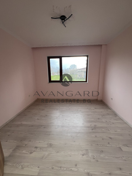 RENOVATED THREE-ROOM THRACIA