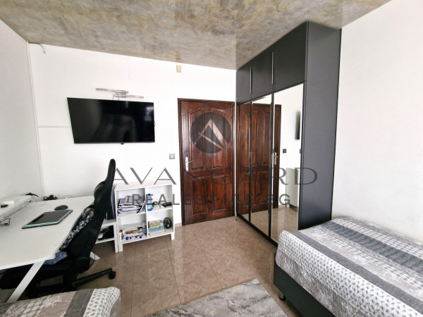 Three -bedroom Thrace