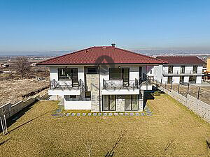HOUSE WITH ACT 16 MARKOVO