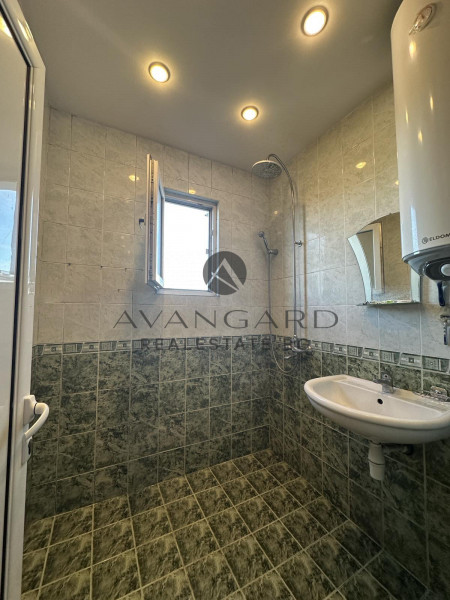 Three separate rooms! Real square footage! Kyuchuk Paris!