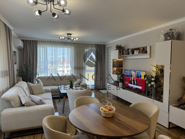 ТРИСТАЕН ОБЗАВЕДЕН ОСТРОМИЛА