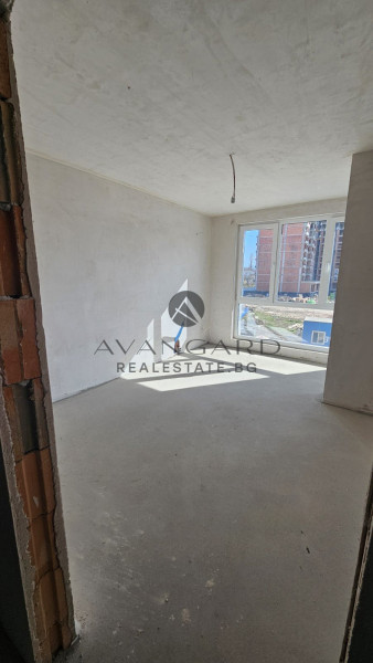 SPACIOUS THREE-ROOM APARTMENT IN GAGARIN