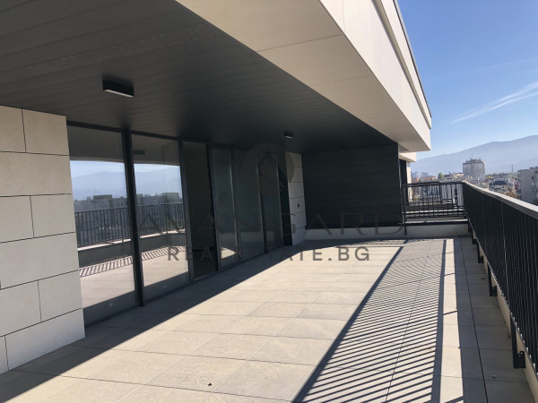 FOUR-ROOM APARTMENT WITH PANORAMIC VIEW in KAMENITSA 1!