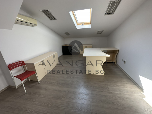 SPACIOUS OFFICE!!! DENTAL FACULTY!!!