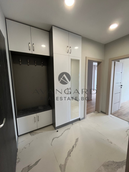 Luxuriously furnished turnkey two -bedroom apartment/ Smirnenski