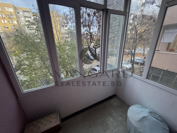REAL SQUARE !! THREE-ROOM APARTMENT IN THRACIA NEXT TO AQUALAND!! FREE PARKING!!