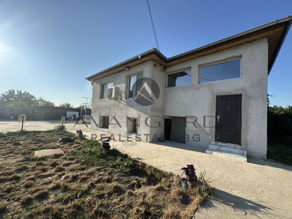 A detached house in the village of Tsalapitsa!