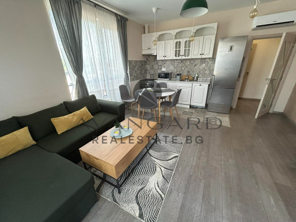Round -one -bedroom
