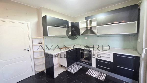 TWO BEDROOM TURNKEY! THREE SEPARATE ROOMS! THE BREAKER!