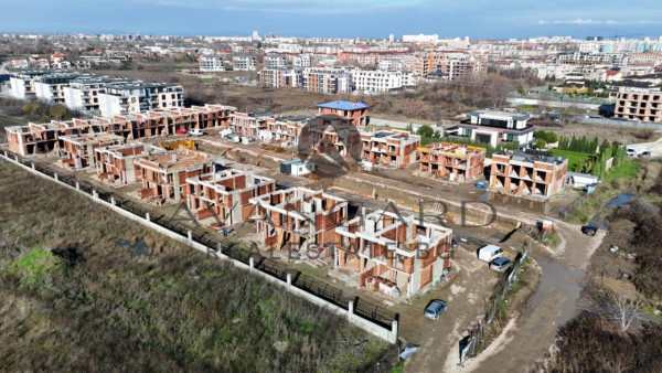 ДВУЕТАЖНА КЪЩА В ОСТРОМИЛА