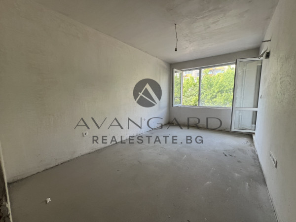 One bedroom apartment in front of Act 16!