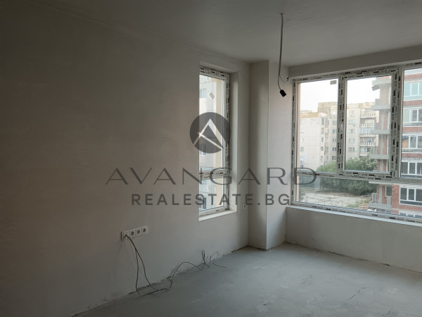 ДВУСТАЕН С АКТ16 КЮЧУК ПАРИЖ