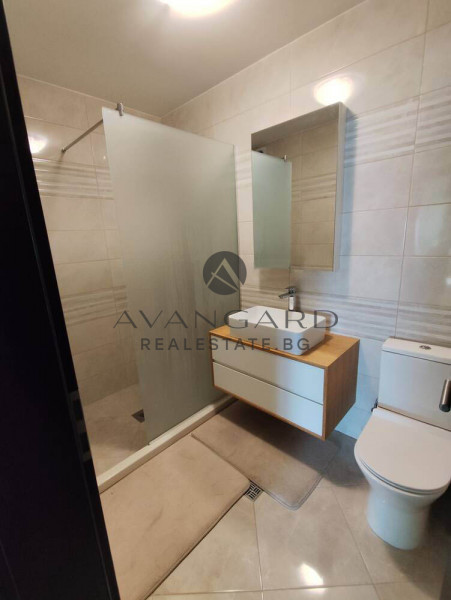 A multi -bedroom apartment with two parking spaces in the price!