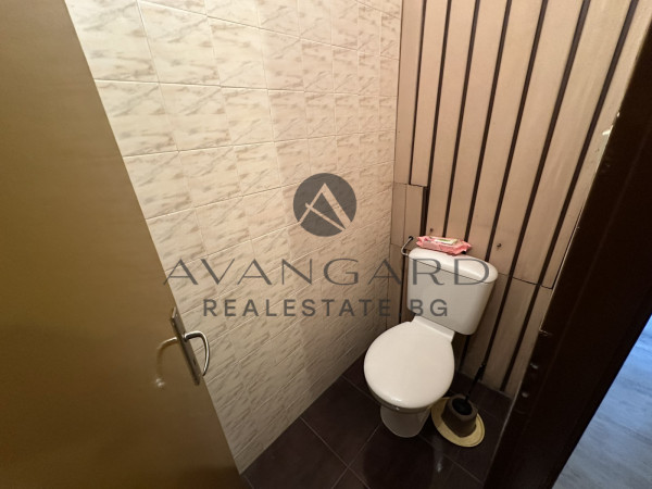 Spacious two -bedroom with four separate rooms / real square footage / south exposure / center