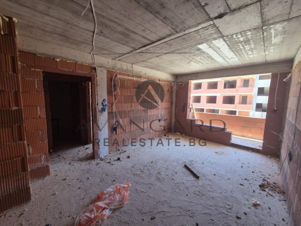 One -bedroom apartment with parking space included in the price