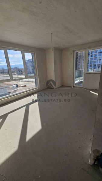 SPACIOUS THREE-ROOM APARTMENT IN GAGARIN