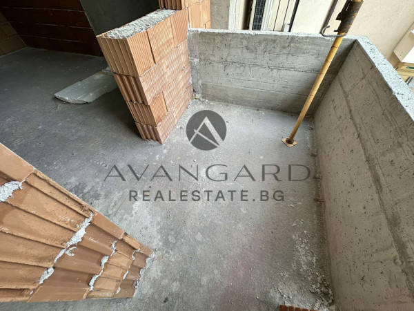 Four -bedroom / new modern building