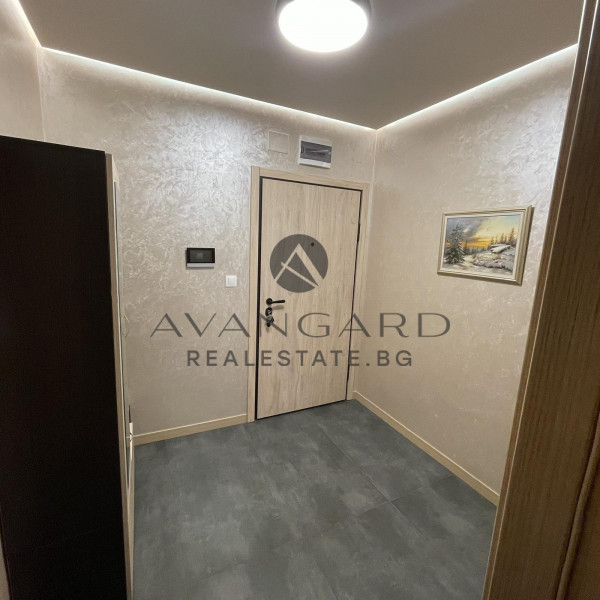 CENTER EAST !!! LUXURY TWO-ROOM APARTMENT!!!