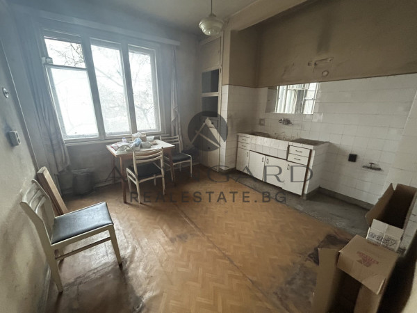 A three -bedroom with a parking space military hospital