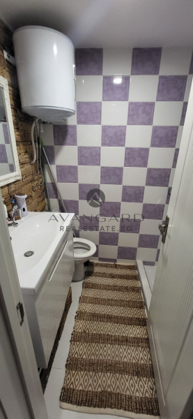 CENTRAL STATION! THREE BEDROOM FURNISHED!