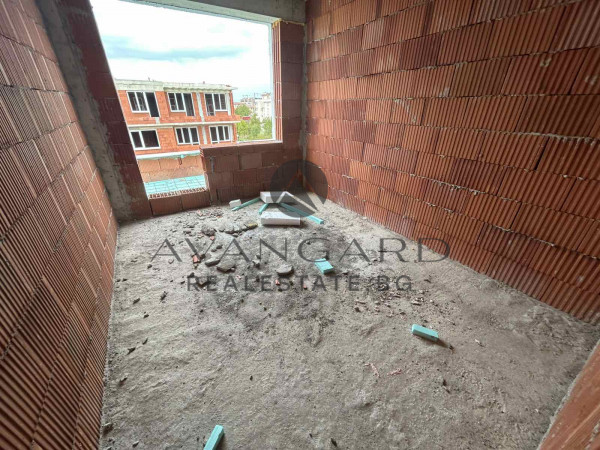 ИЗГОДНО! ДВУСТАЕН С АКТ 14