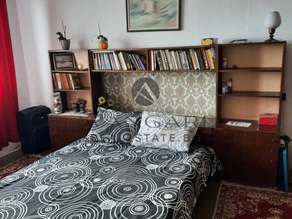 РЕАЛНА КВАДРАТУРА! ТРИ ОТДЕЛНИ СТАИ! ИЗГРЕВ!