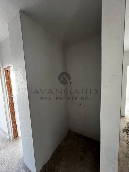 ТРИСТАЕН АПАРТАМЕНТ С АКТ 14 / КЮЧУК ПАРИЖ