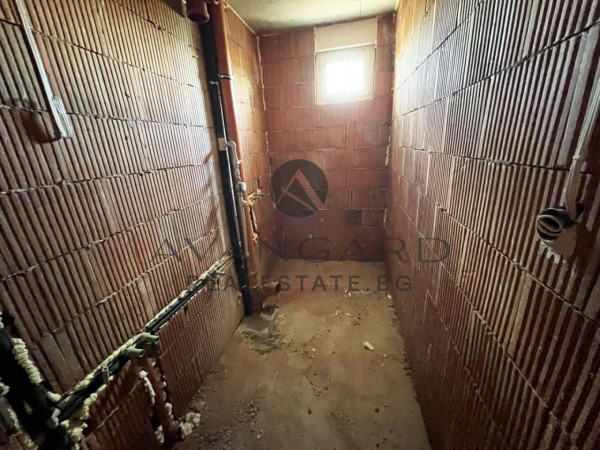 ACT 14! TWO BEDROOM WITH YARD! NEW BUILDING