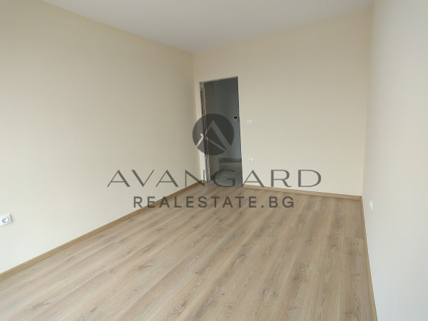 BARGAIN!!! NEW THREE-ROOM SMYRNIAN !!!