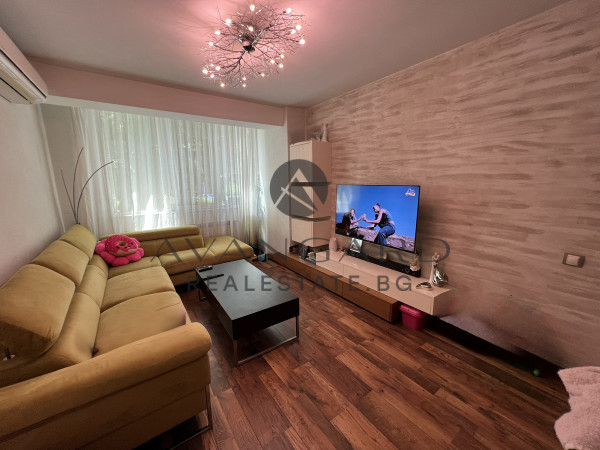 Fully furnished two bedroom to the fair!