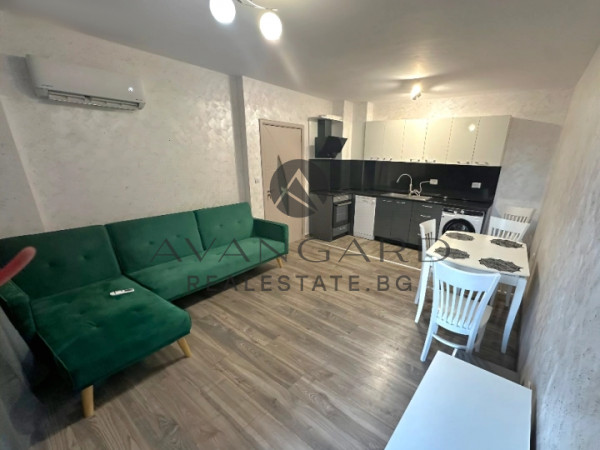 Обзаведен двустаен / Смирненски