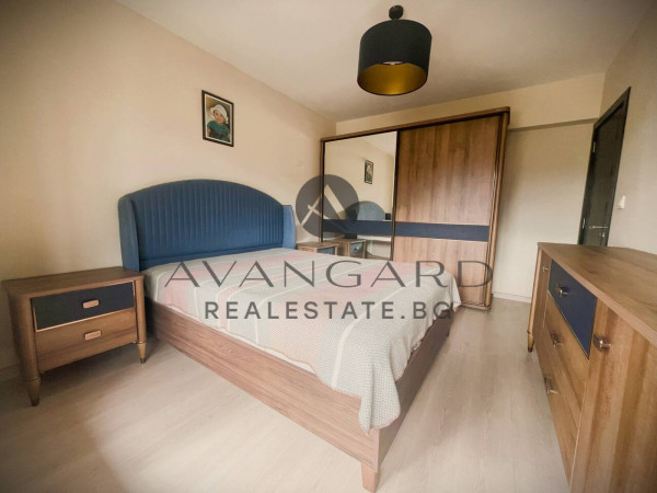 FURNISHED MULTI-ROOM APARTMENT WITH PARKING SPACE INCLUDED IN THE PRICE! BRANDING!