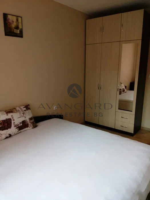 Three -bedroom furnished / Kyuchuk Paris