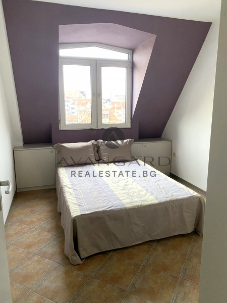 A three -bedroom furnished! Karshiyaka!