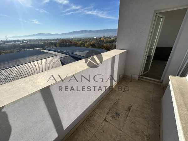 Тристаен СЪДИЙСКИ