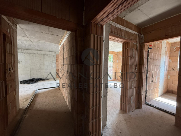 Three bedroom with Act 14! Referees!